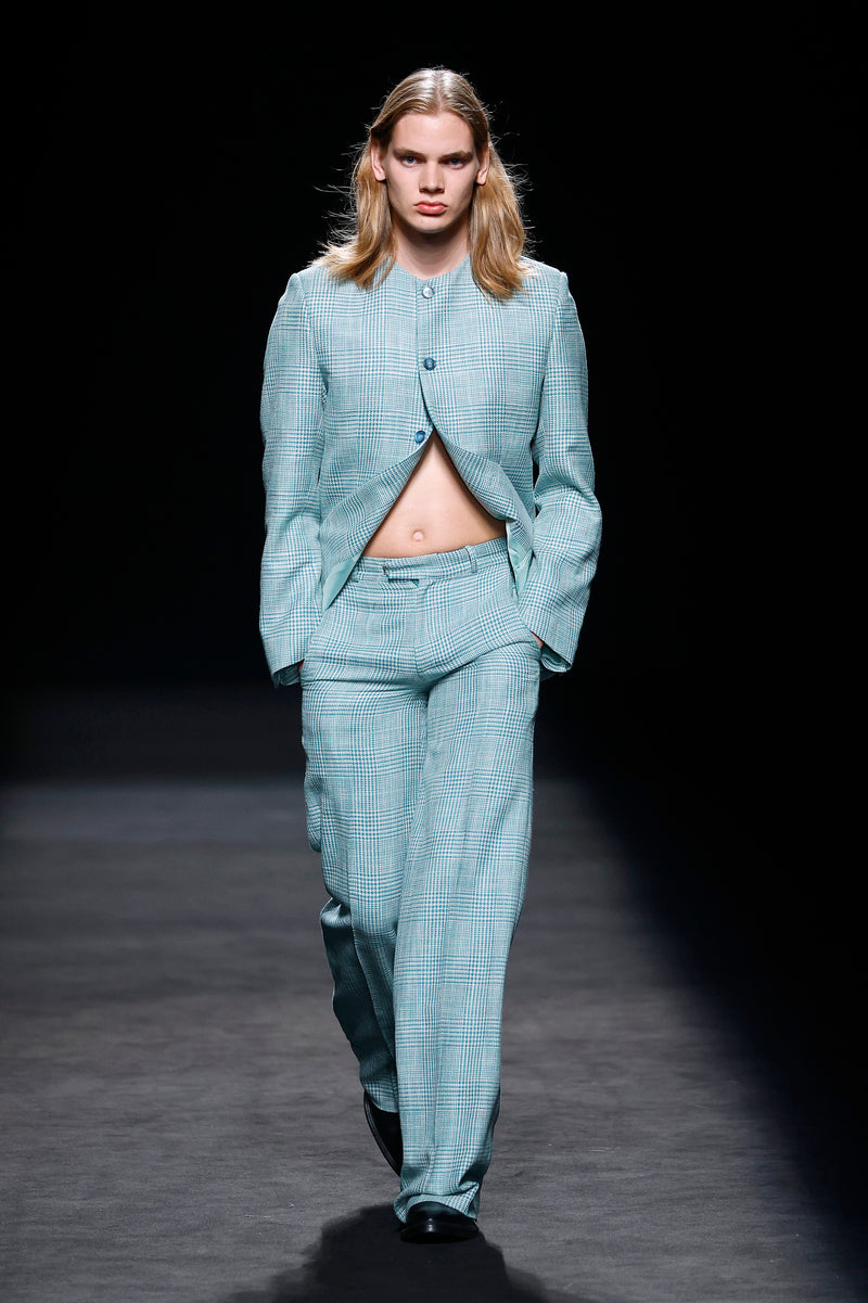 Blue and white houndstooth